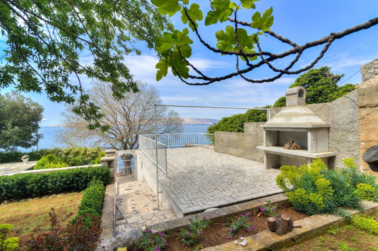 Apartments By The Beach Adela Senj 塞尼 外观 照片