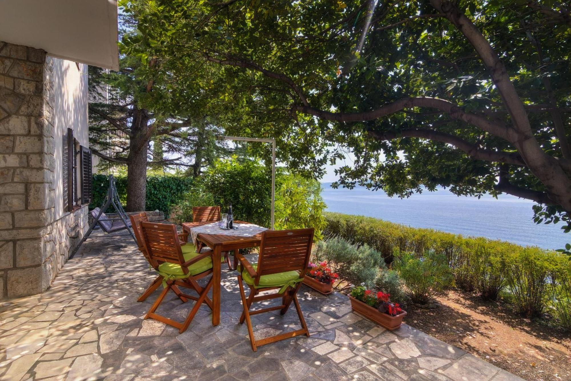 Apartments By The Beach Adela Senj 塞尼 外观 照片